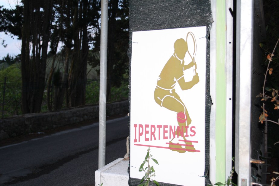 Insegna all'ingresso